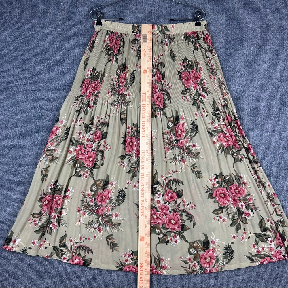 Sag Harbor Petite Vintage Floral Pleated Maxi Skirt Tan Pink - Picture 5 of 8